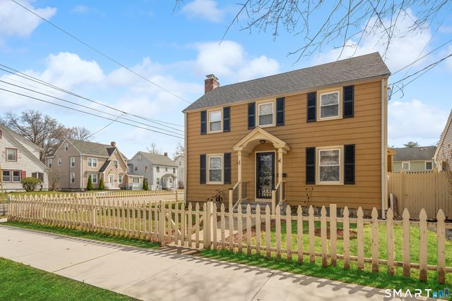 135 Laurel Place, Bridgeport, CT 06604