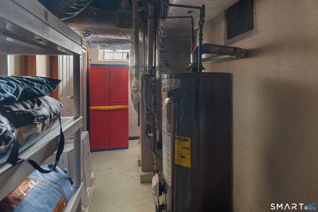 135 Laurel Place, Bridgeport, CT 06604