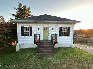 2440 Honey Grove Lane, Knoxville, TN 37923