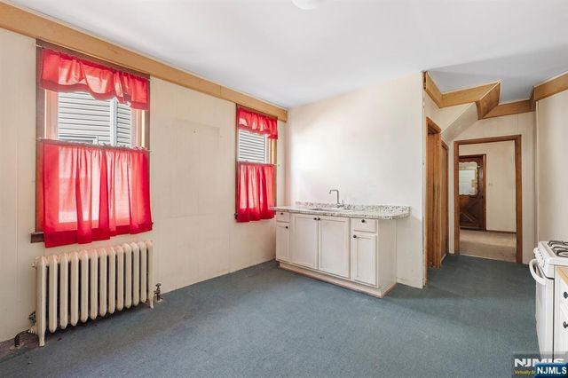 65 Marsellus Place, Garfield, NJ 07026