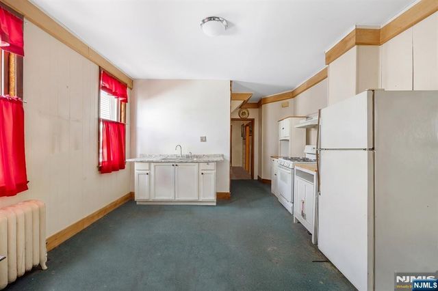 65 Marsellus Place, Garfield, NJ 07026