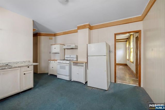 65 Marsellus Place, Garfield, NJ 07026
