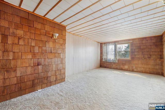 65 Marsellus Place, Garfield, NJ 07026