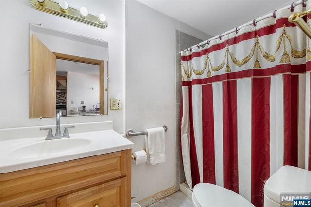 65 Marsellus Place, Garfield, NJ 07026