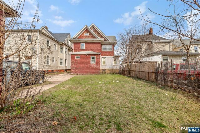 65 Marsellus Place, Garfield, NJ 07026