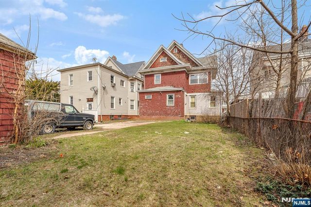 65 Marsellus Place, Garfield, NJ 07026