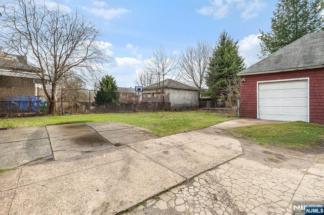 65 Marsellus Place, Garfield, NJ 07026
