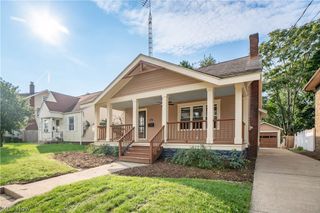 216 6th Street NE, North Canton, OH 44720