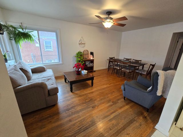 18526 Dixie Highway, Homewood, IL 60430