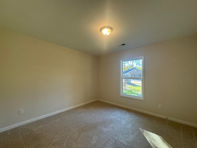 10 Ramblewood Ln, Wedgefield, SC 29168