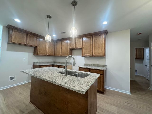 10 Ramblewood Ln, Wedgefield, SC 29168