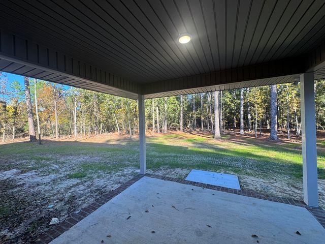 10 Ramblewood Ln, Wedgefield, SC 29168