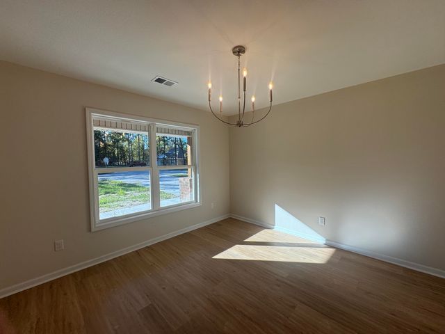 10 Ramblewood Ln, Wedgefield, SC 29168