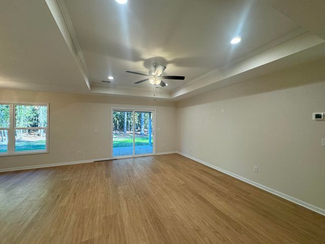 10 Ramblewood Ln, Wedgefield, SC 29168