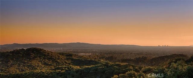 552 PENINSULA, Irvine, CA 92602