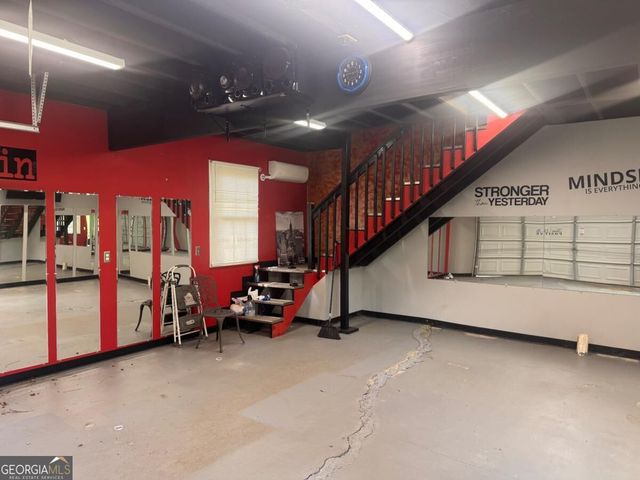 290 Dix Lee On Drive, Fayetteville, GA 30214