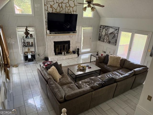290 Dix Lee On Drive, Fayetteville, GA 30214