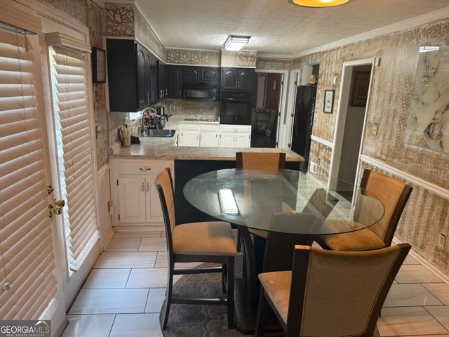 290 Dix Lee On Drive, Fayetteville, GA 30214