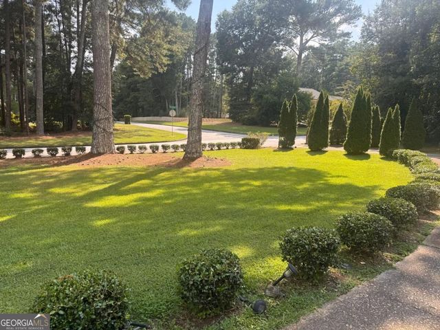 290 Dix Lee On Drive, Fayetteville, GA 30214
