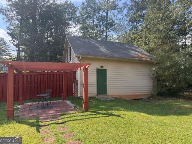 290 Dix Lee On Drive, Fayetteville, GA 30214