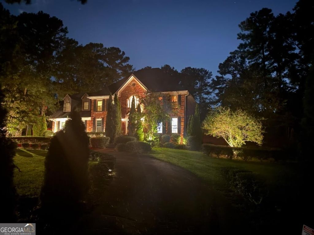 290 Dix Lee On Drive, Fayetteville, GA 30214