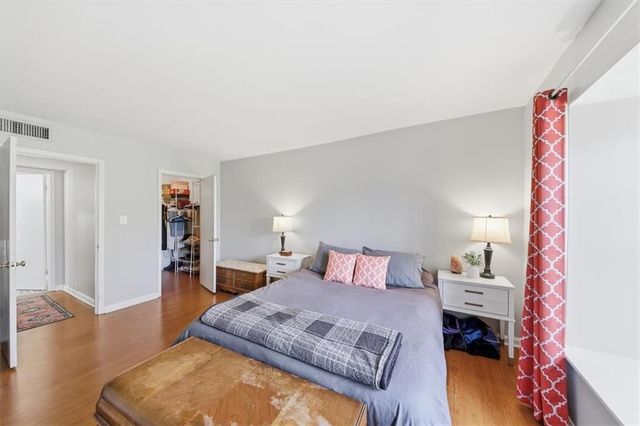 31 Cantey NW Place, Atlanta, GA 30327