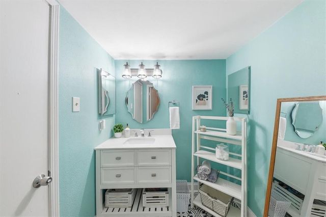 31 Cantey NW Place, Atlanta, GA 30327