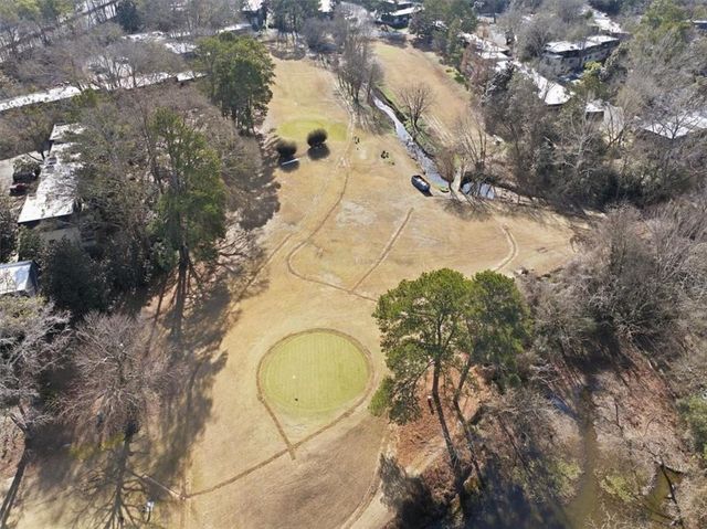 31 Cantey NW Place, Atlanta, GA 30327