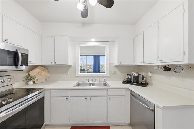 31 Cantey NW Place, Atlanta, GA 30327