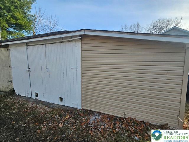 807 George Street, Pen Argyl Boro, PA 18072