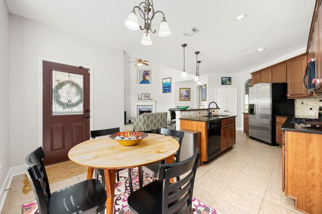 10502 Landsdowne Pointe Drive, Spring, TX 77379
