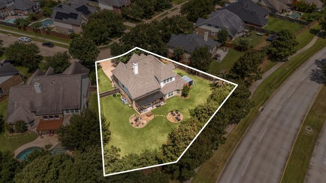 10502 Landsdowne Pointe Drive, Spring, TX 77379