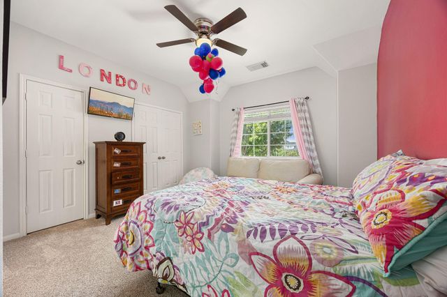 10502 Landsdowne Pointe Drive, Spring, TX 77379