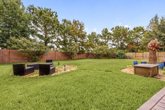 10502 Landsdowne Pointe Drive, Spring, TX 77379