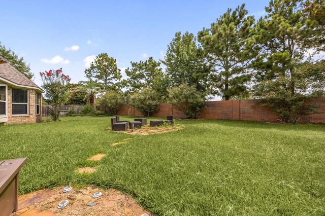 10502 Landsdowne Pointe Drive, Spring, TX 77379