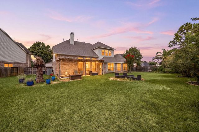 10502 Landsdowne Pointe Drive, Spring, TX 77379