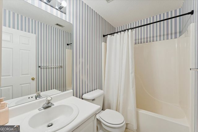 211 Edgewater Road APT 49, Savannah, GA 31406