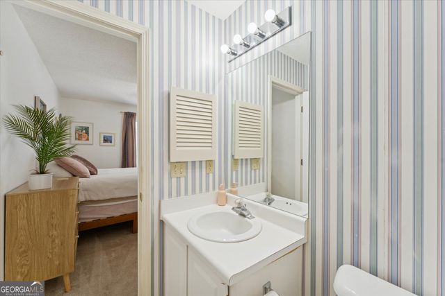 211 Edgewater Road APT 49, Savannah, GA 31406