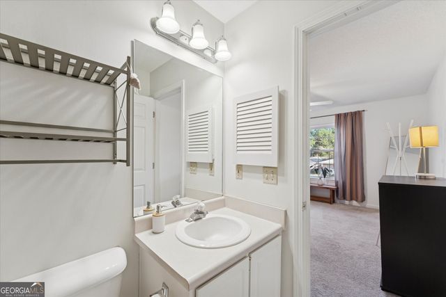 211 Edgewater Road APT 49, Savannah, GA 31406