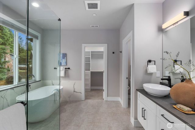 22005 4th Avenue W, Bothell, WA 98021