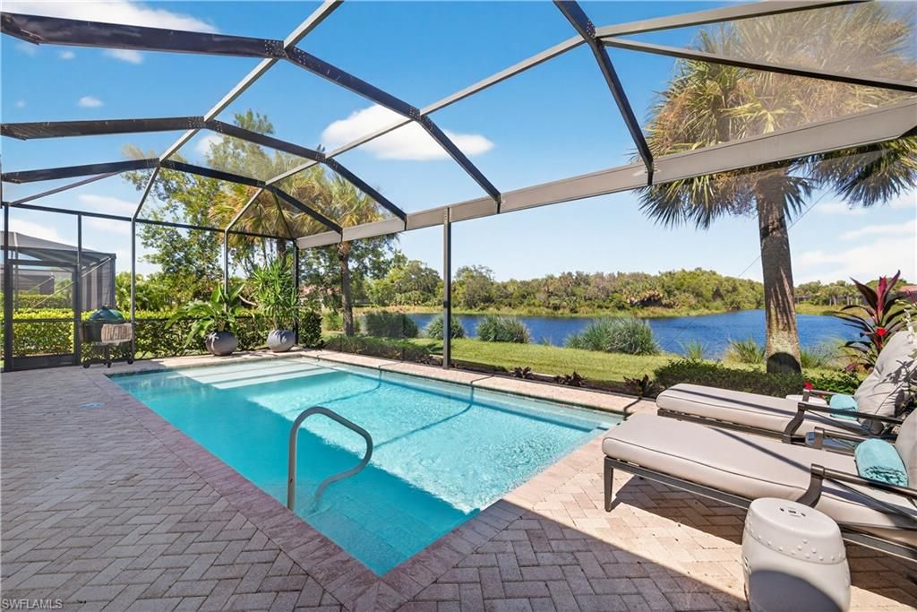 1489 Artesia DR W, Naples, FL 34113