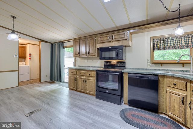 12 POPLAR DRIVE, Manheim, PA 17545