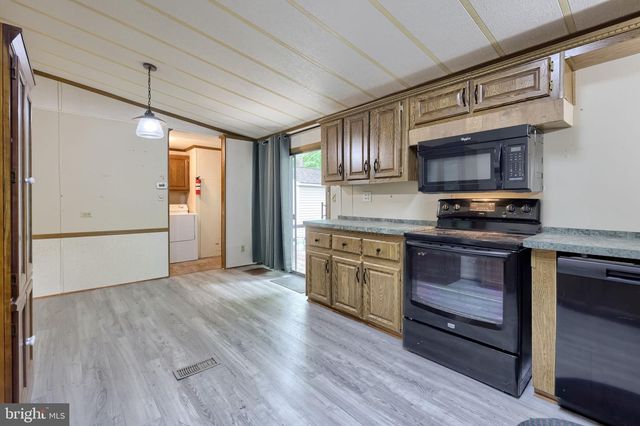12 POPLAR DRIVE, Manheim, PA 17545