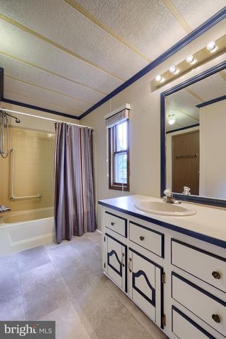 12 POPLAR DRIVE, Manheim, PA 17545