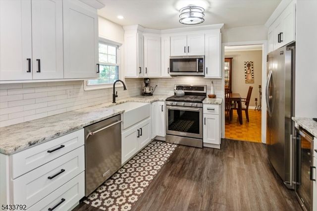 7 Crest Dr, Washington Twp., NJ 07853