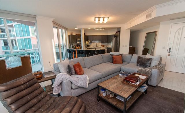 3370 NE 190 Street PH 2909, Aventura, FL 33180