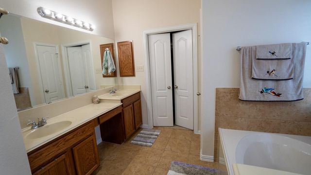 9915 Blissfull Valley Lane, Tomball, TX 77375