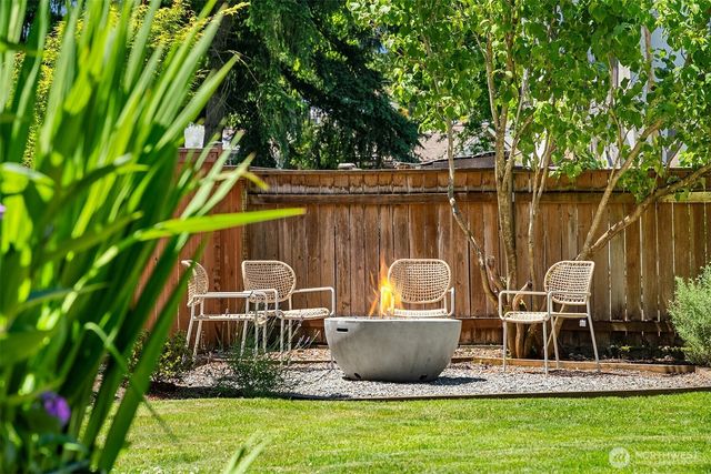 13403 SE 159th Place, Renton, WA 98058