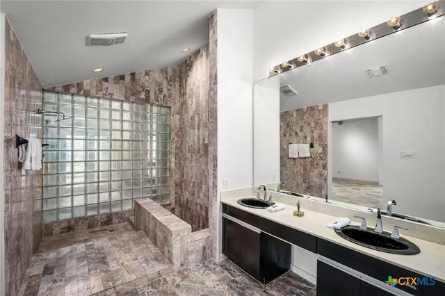 21660 Forest Waters Circle, Garden Ridge, TX 78266