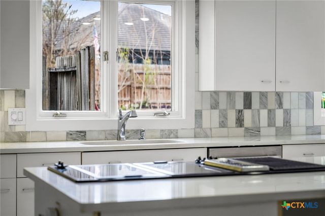 21660 Forest Waters Circle, Garden Ridge, TX 78266